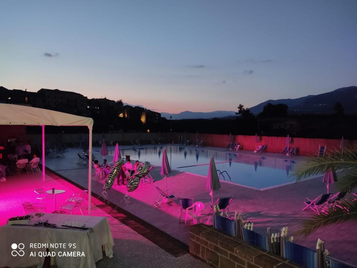 Bed and Breakfast Le Rocce SantʼAgata deʼ Goti Exteriér fotografie