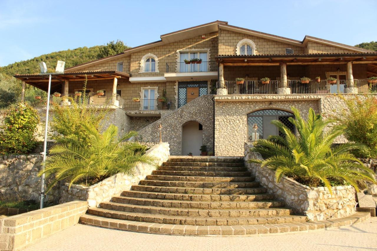 Bed and Breakfast Le Rocce SantʼAgata deʼ Goti Exteriér fotografie